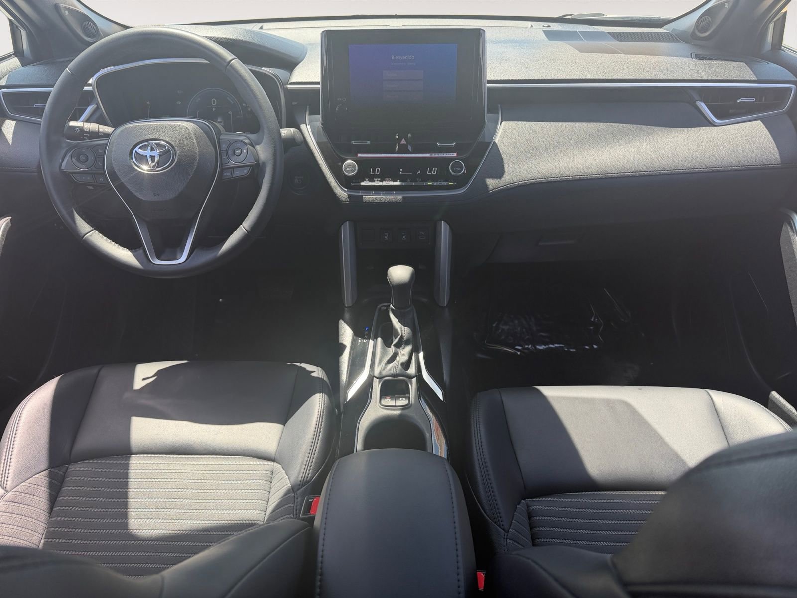 Used 2024 Toyota Corolla Cross XSE w/ Convenience Package image 10