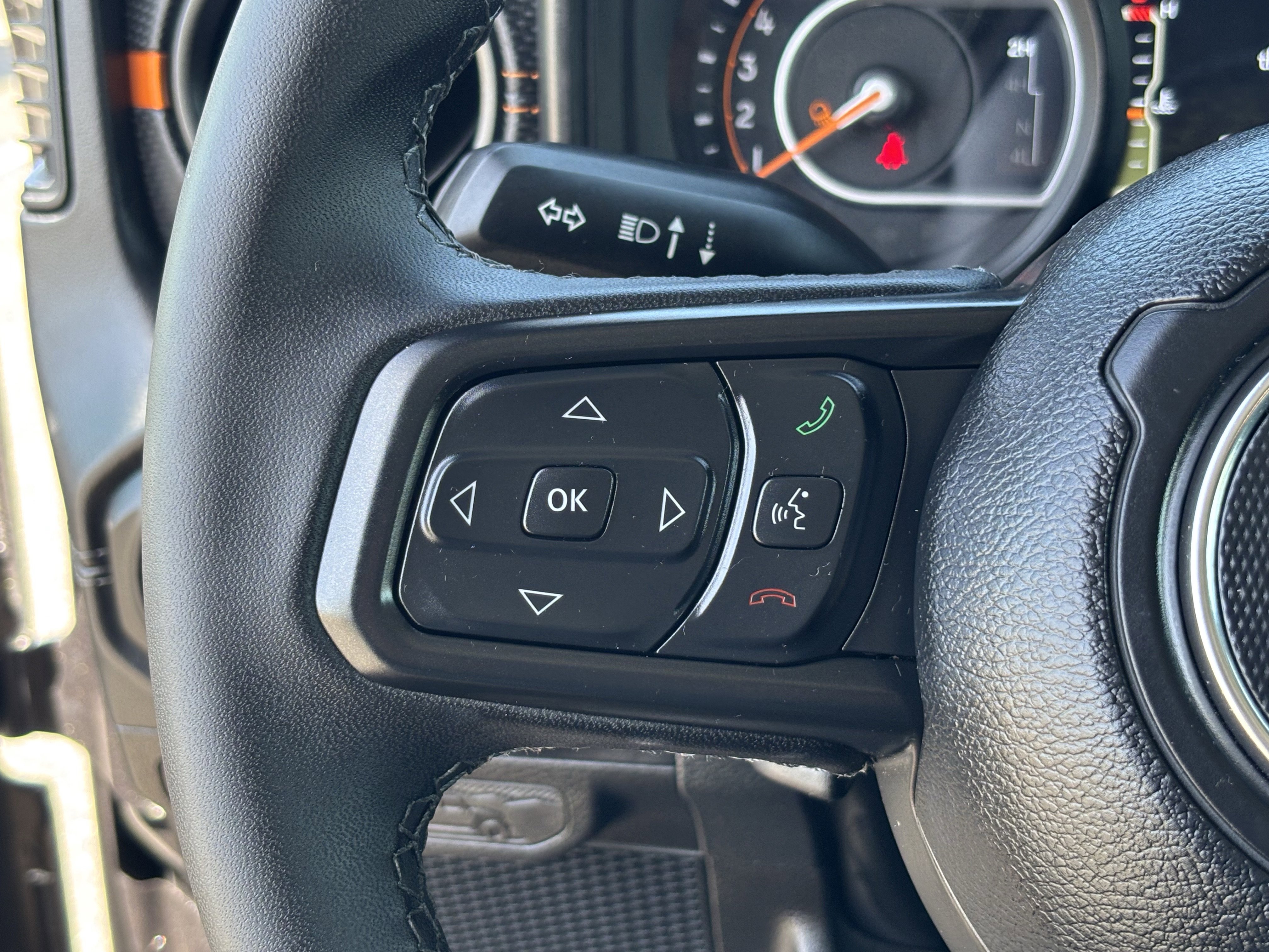 Used 2026 Jeep Gladiator Mojave AWD/4WD image 32