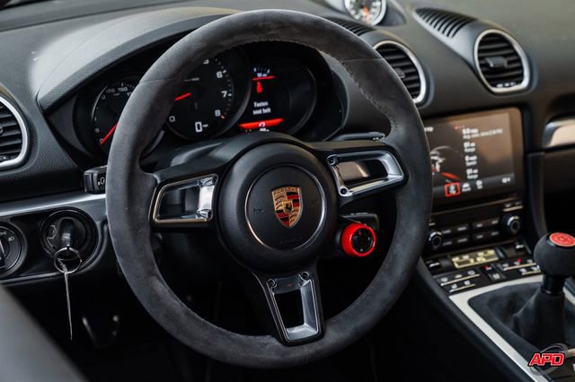 Used 2018 Porsche 718 Cayman RWD image 6