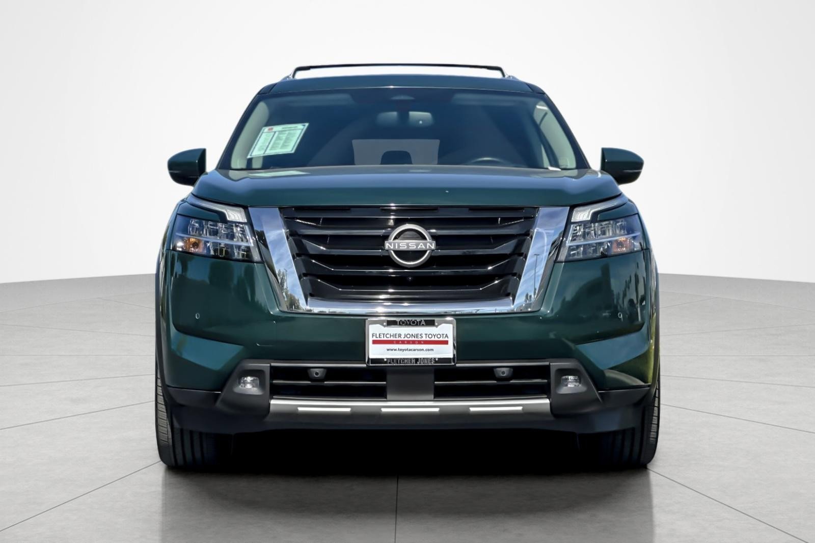 Used 2022 Nissan Pathfinder Platinum w/ Cargo Package image 8