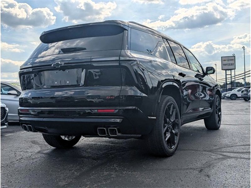 New 2026 Chevrolet Traverse RS image 2