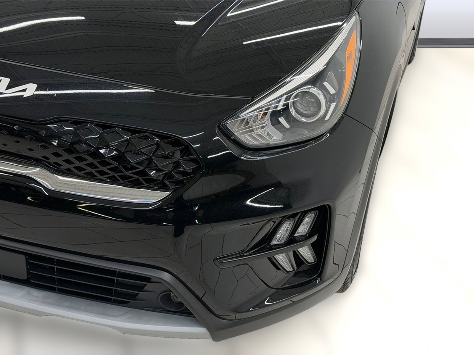 Used 2022 Kia Niro EX Premium FWD image 9