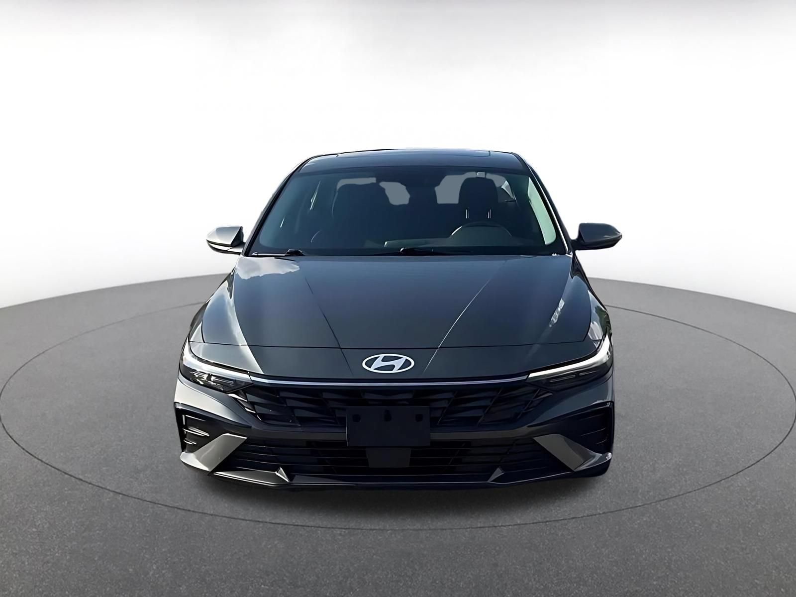 Used 2025 Hyundai Elantra SEL FWD image 4
