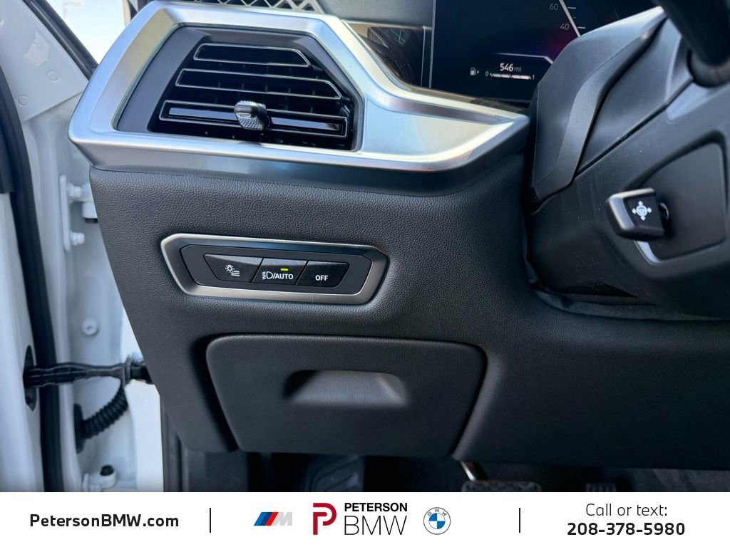 New 2027 BMW X7 xDrive40i w/ Premium Package AWD/4WD image 39