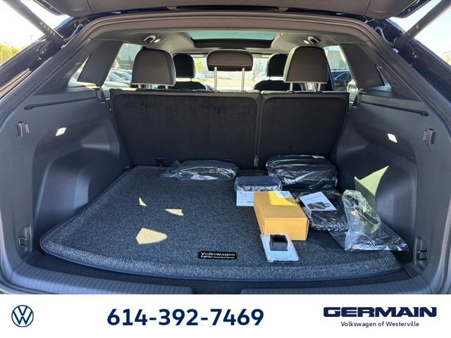 New 2026 Volkswagen Atlas Cross Sport SEL Premium R-Line image 15