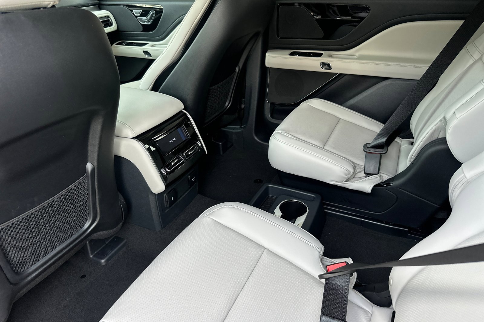 New 2026 Lincoln Aviator Premiere w/ Jet Appearance Package image 11