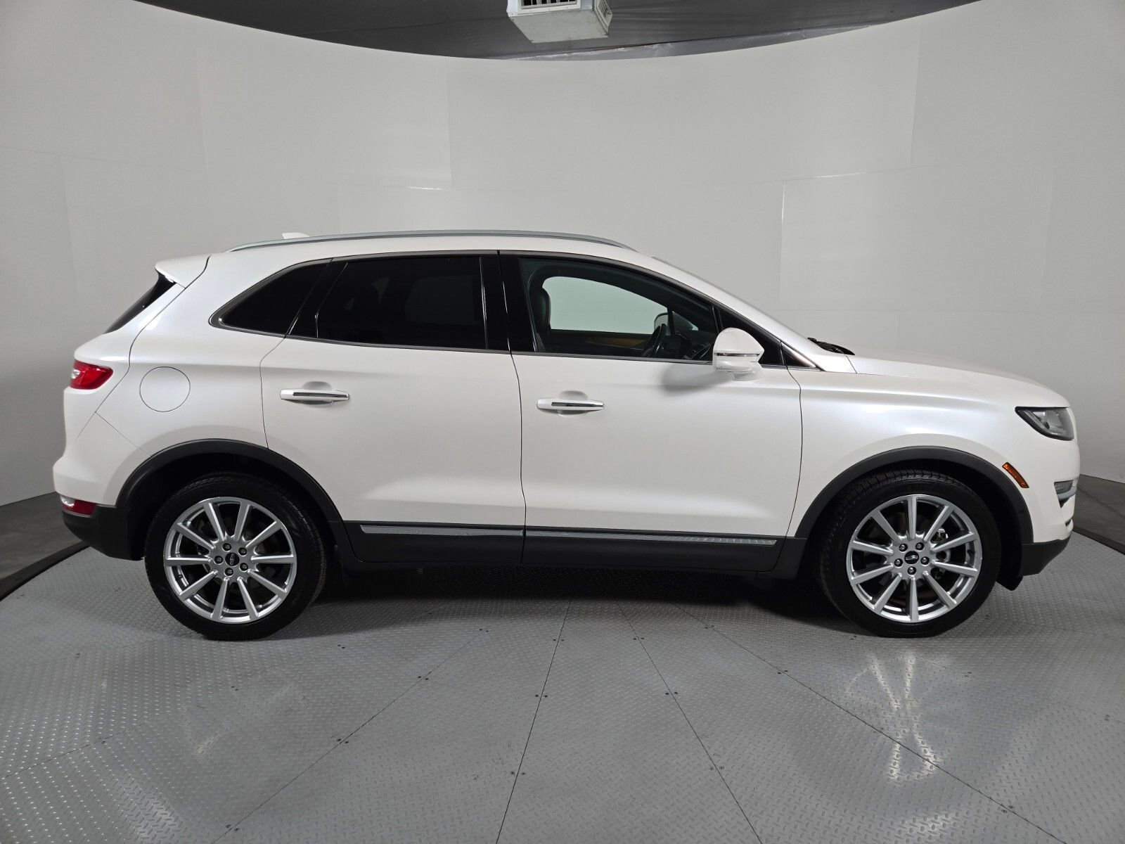 Used 2019 Lincoln MKC Reserve w/ MKC Technology Package image 3