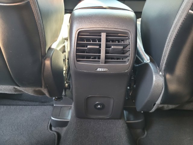 Used 2025 Ford Escape ST-Line FWD image 17
