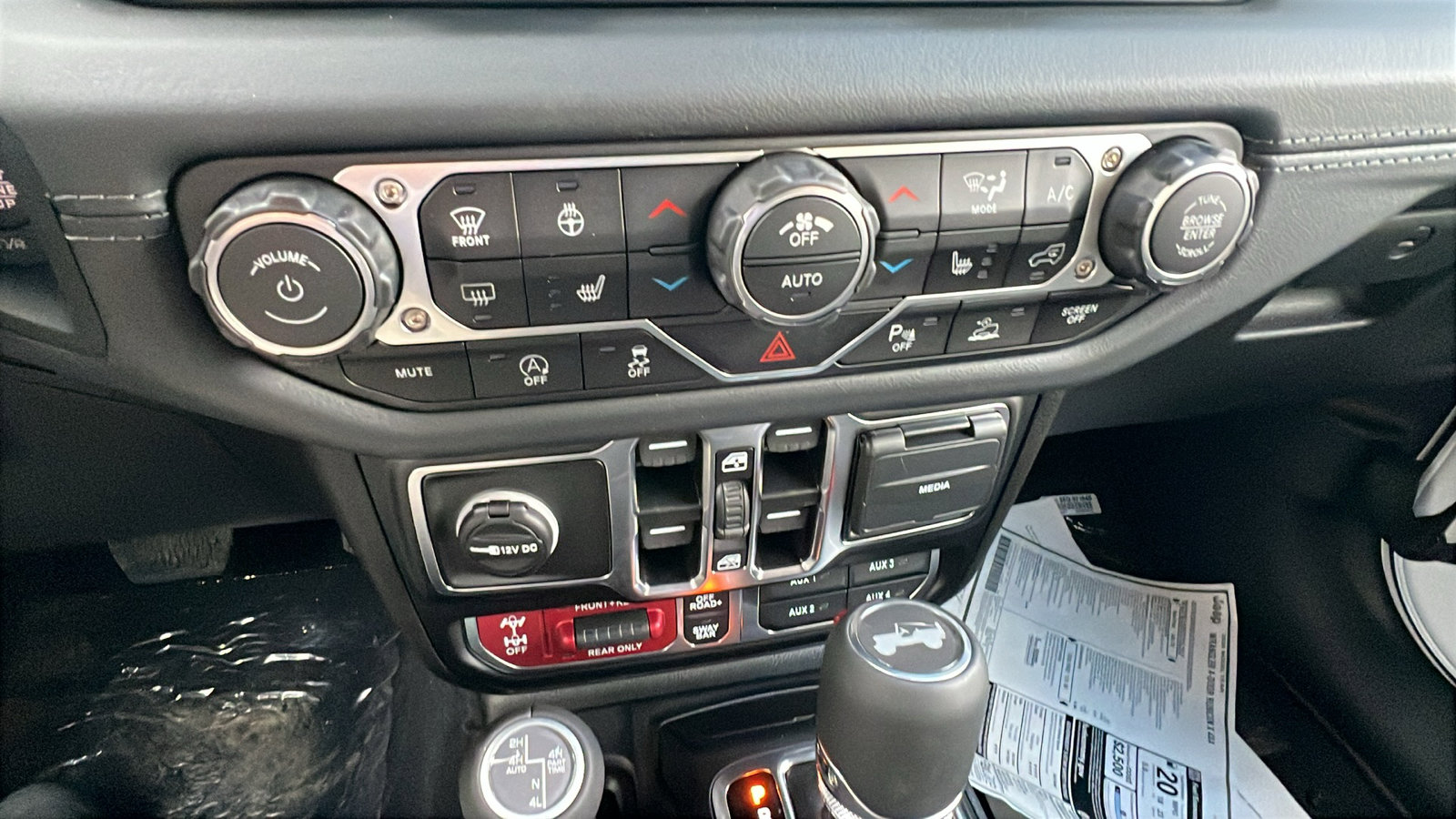 New 2026 Jeep Wrangler Unlimited Rubicon image 28