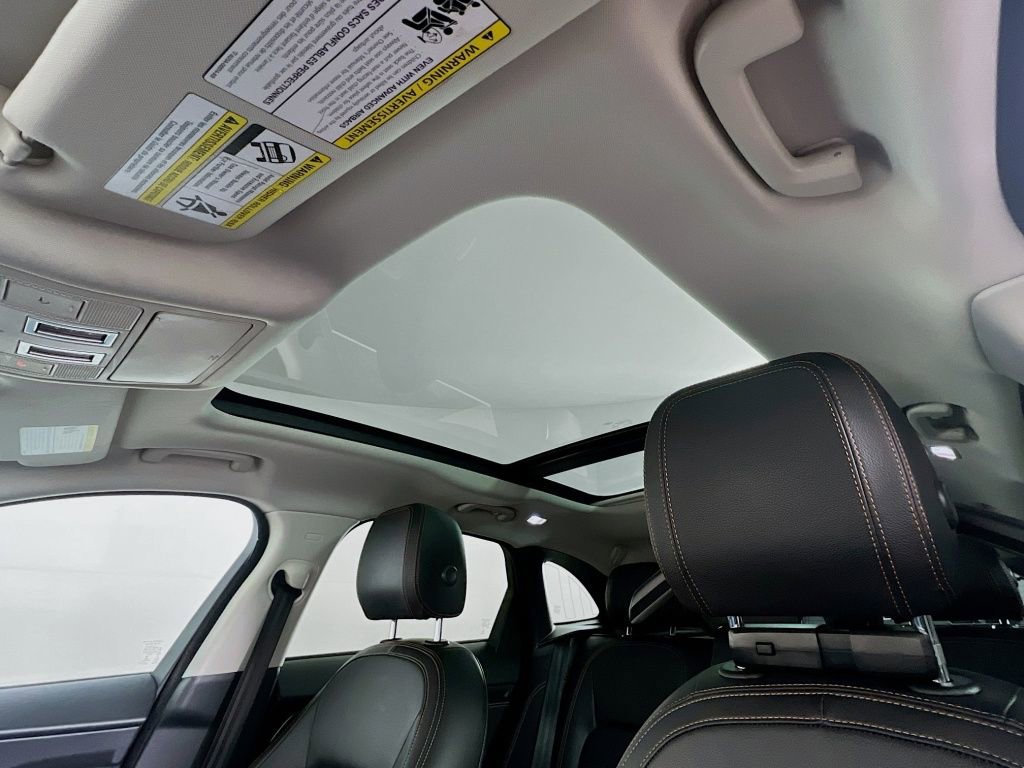 Used 2020 Jaguar F-PACE Prestige image 22