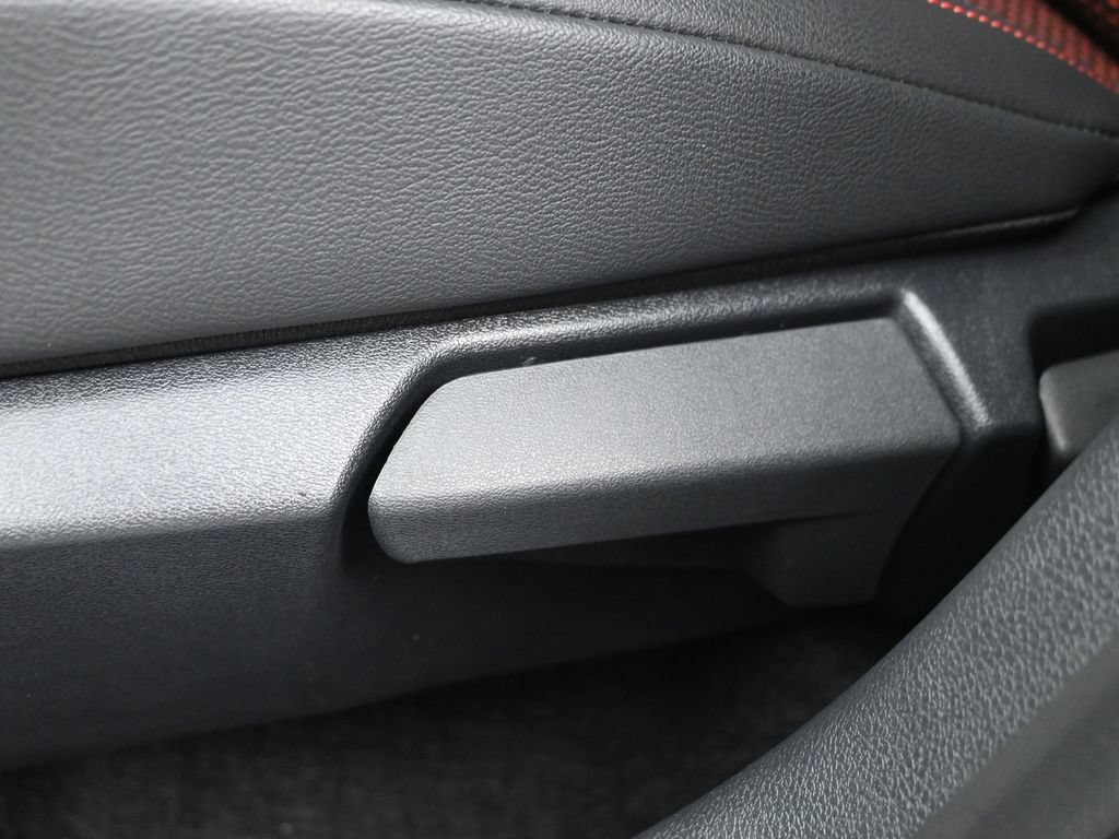 New 2026 Nissan Kicks SR FWD image 12