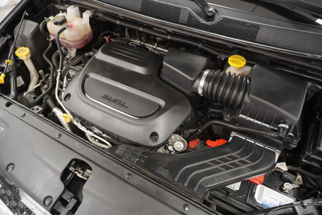 Certified 2021 Chrysler Pacifica Touring-L FWD image 49