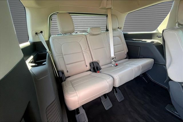Used 2024 Lincoln Navigator Premiere AWD/4WD image 24