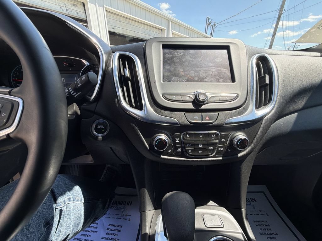 Used 2023 Chevrolet Equinox LT FWD image 18