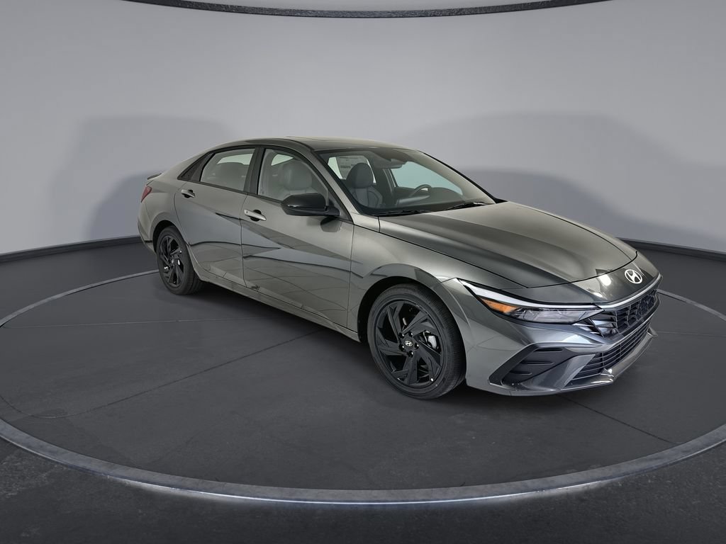 New 2026 Hyundai Elantra SEL Sport FWD image 2