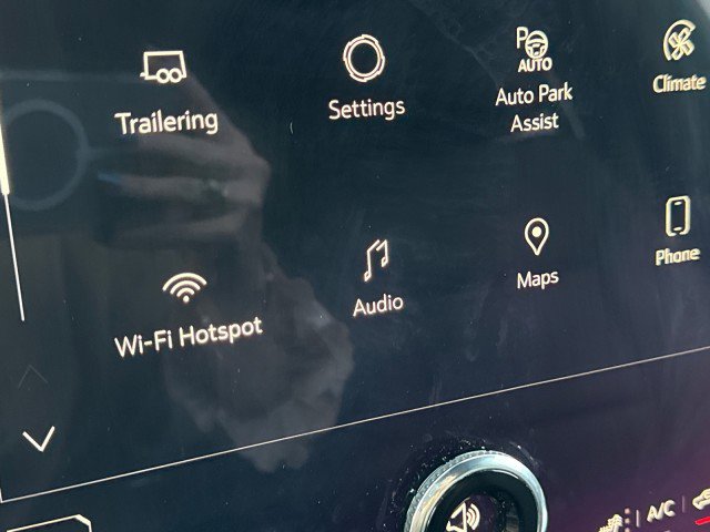 Used 2025 GMC Yukon XL Denali image 27