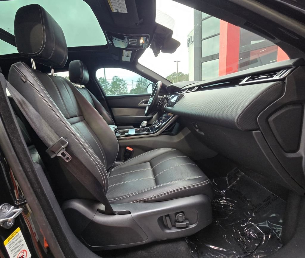 Used 2021 Land Rover Range Rover Velar R-Dynamic S image 25
