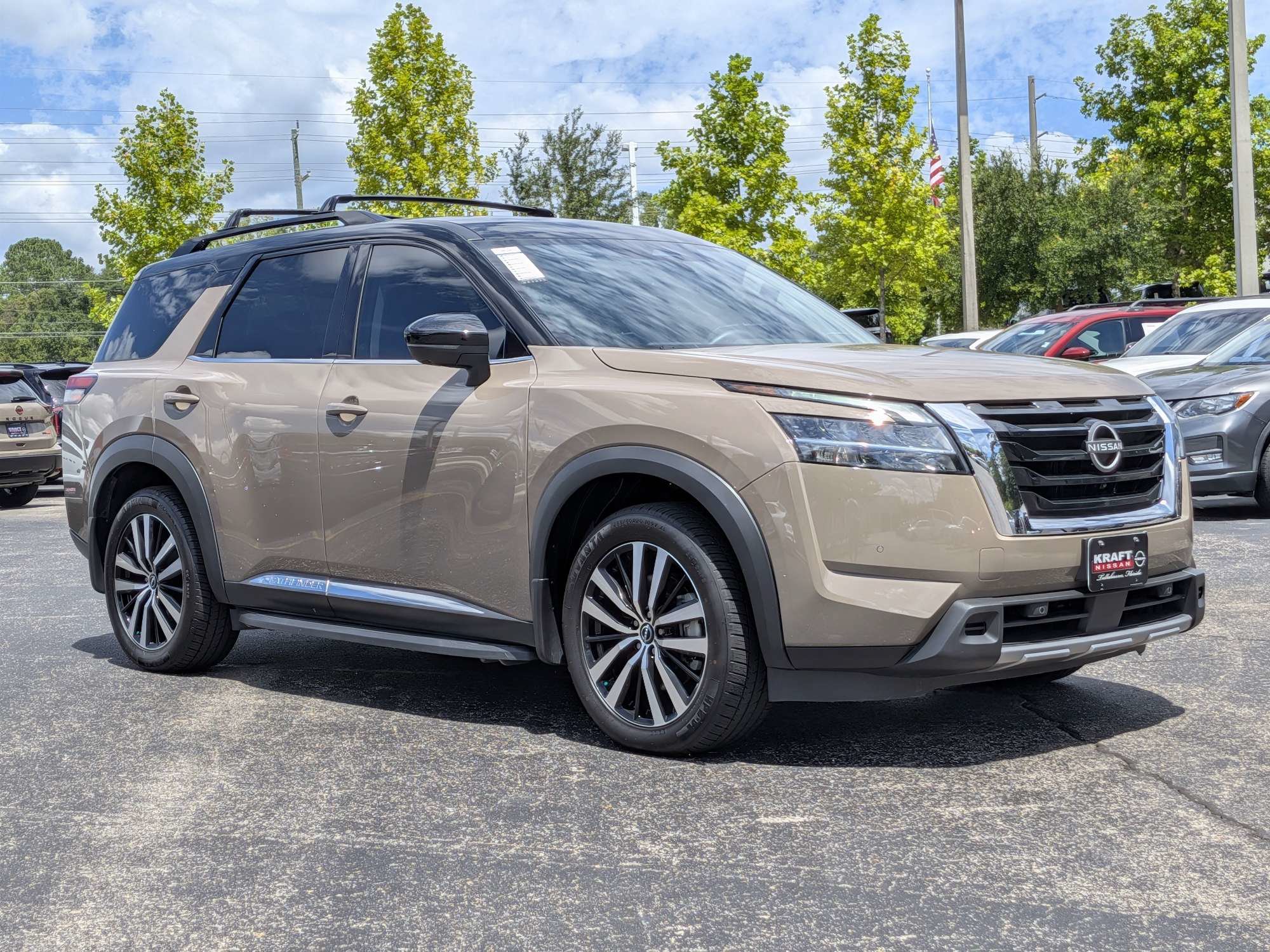 Used 2023 Nissan Pathfinder Platinum w/ Lighting Package (N93)