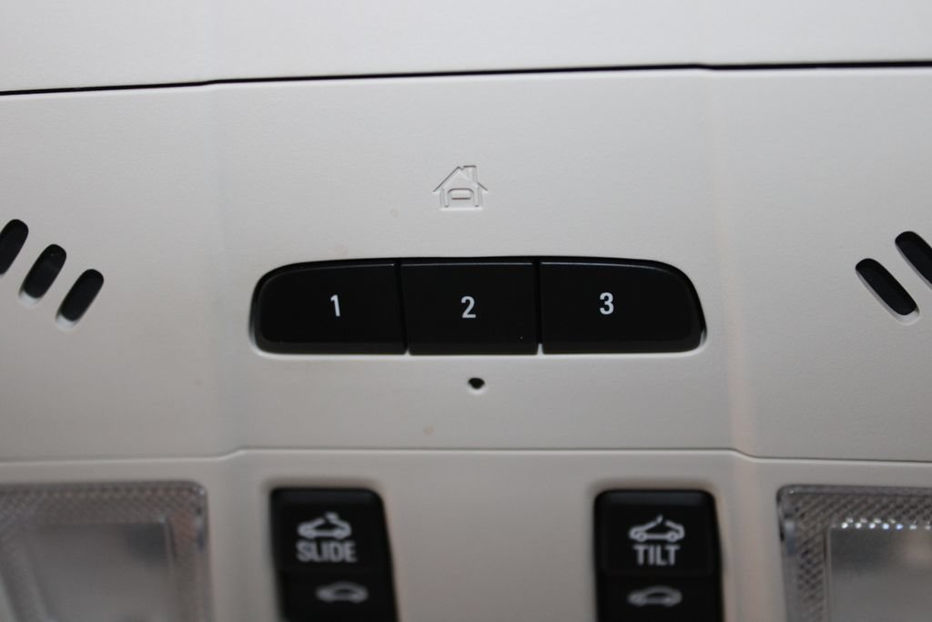 Used 2021 GMC Acadia Denali w/ Denali Technology Package FWD image 55