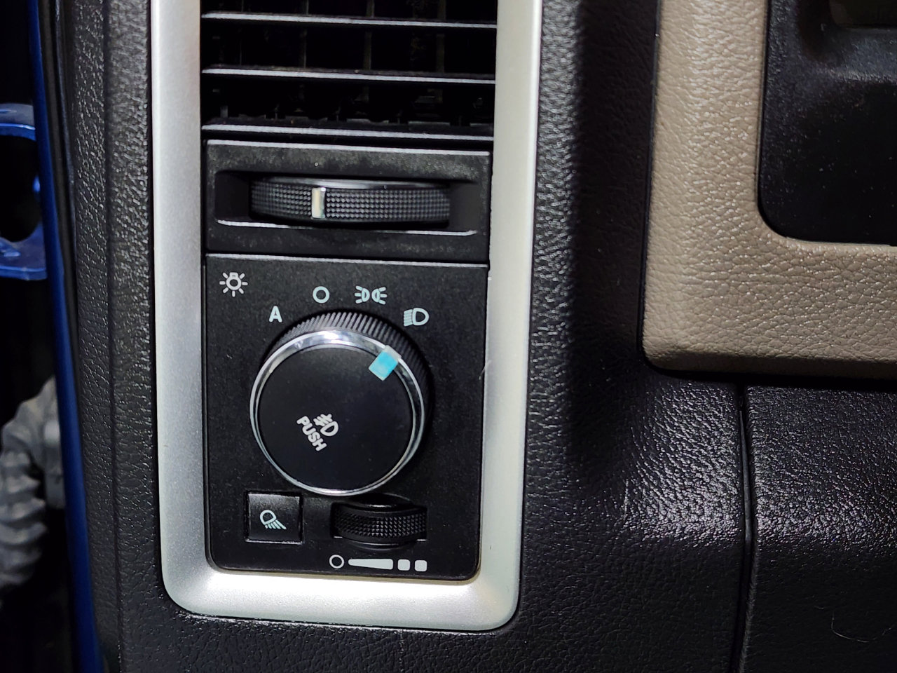 Used 2010 Dodge Ram 1500 Truck SLT w/ Big Horn Regional Pkg image 32