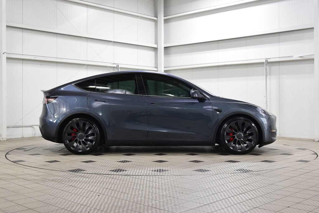 Used 2022 Tesla Model Y Performance AWD/4WD image 9