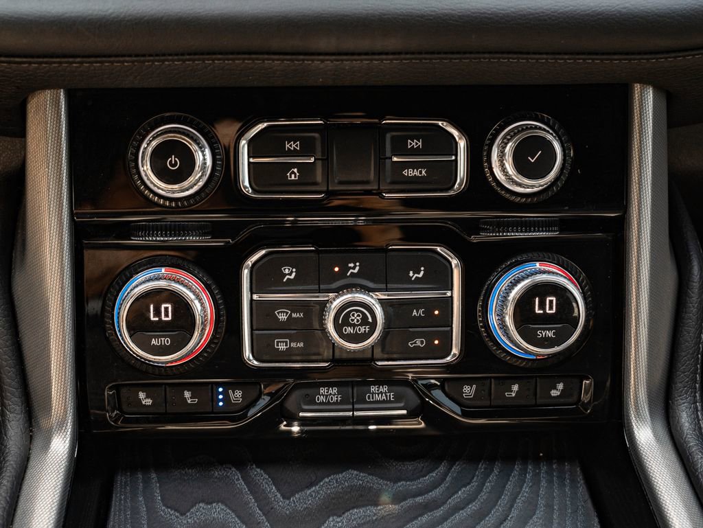 Used 2021 GMC Yukon Denali w/ Denali Premium Package image 41