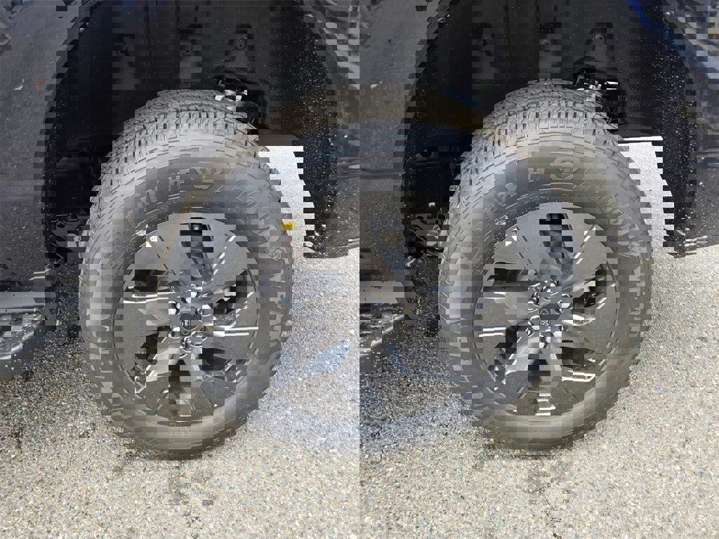 New 2025 Ford F150 Lightning Flash image 8