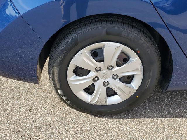 Used 2016 Hyundai Elantra SE image 5