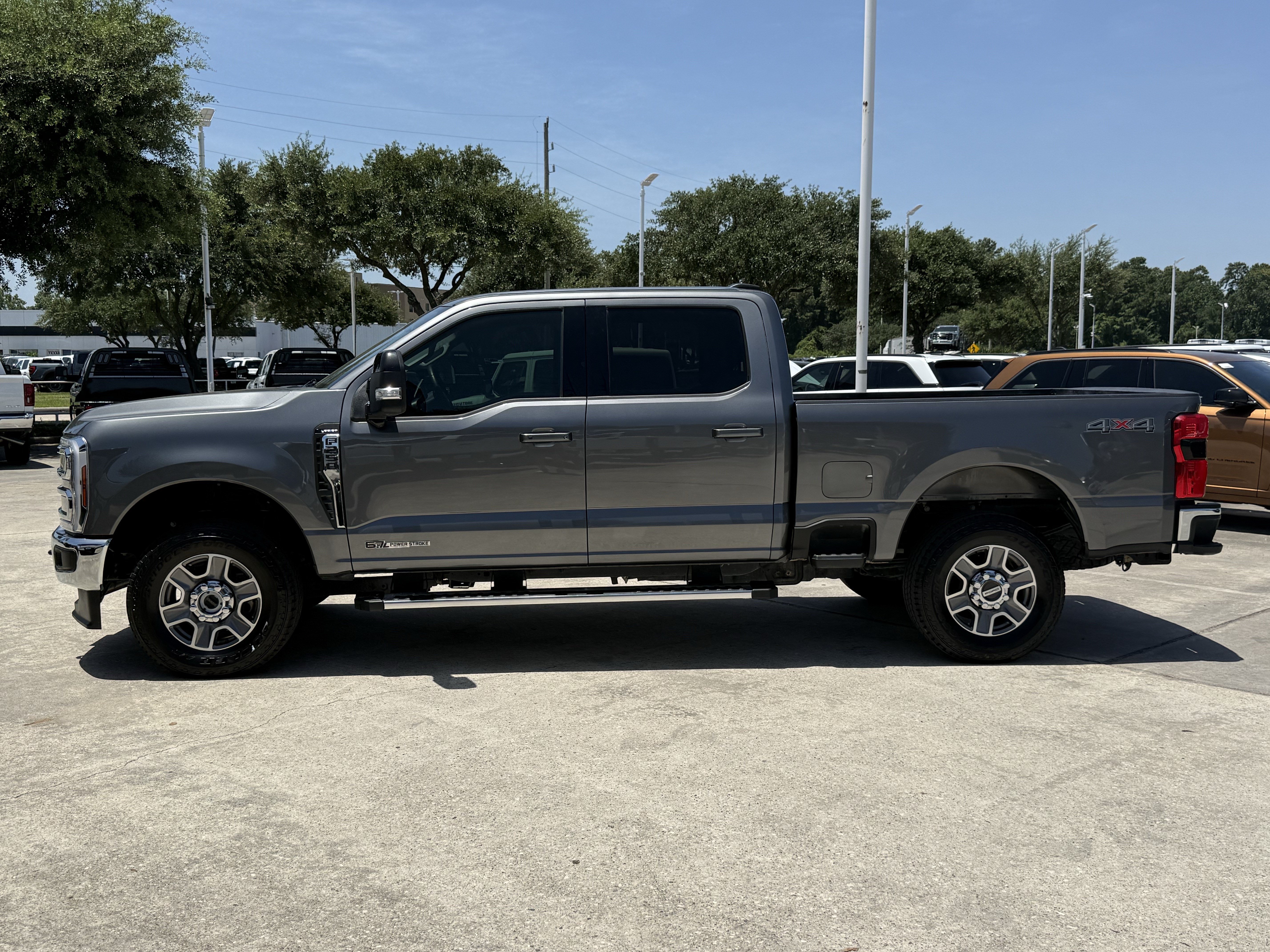 Used 2025 Ford F250 Lariat AWD/4WD image 9