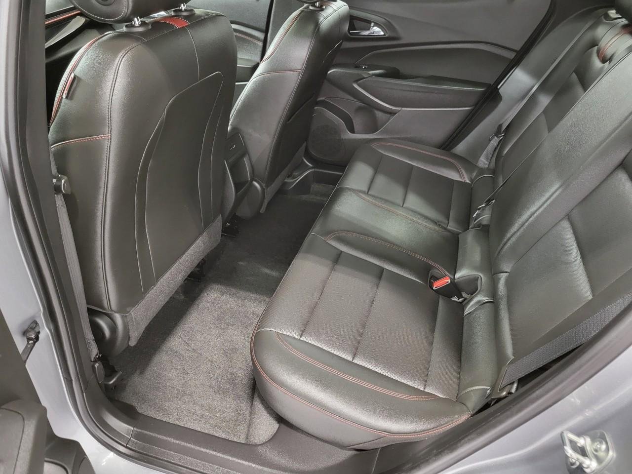 Used 2024 Chevrolet Trax RS w/ Sunroof Package FWD image 22