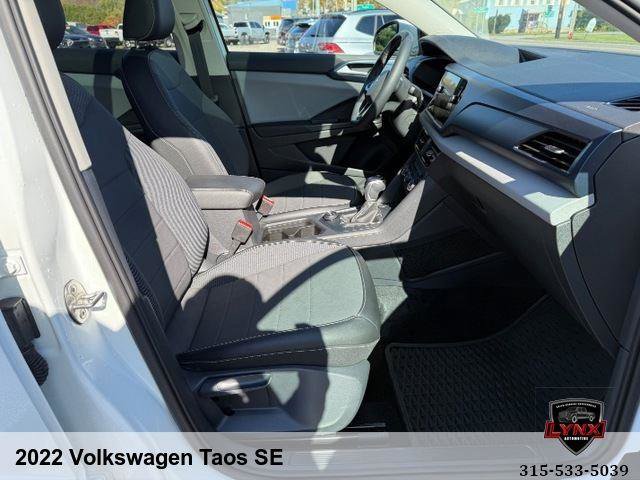Used 2022 Volkswagen Taos SE w/ Panoramic Sunroof Package image 49