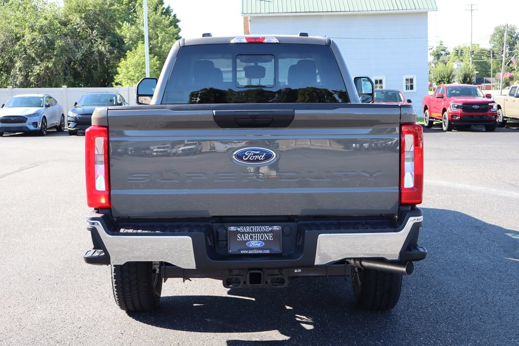 New 2026 Ford F350 XLT w/ FX4 Off-Road Package AWD/4WD image 16