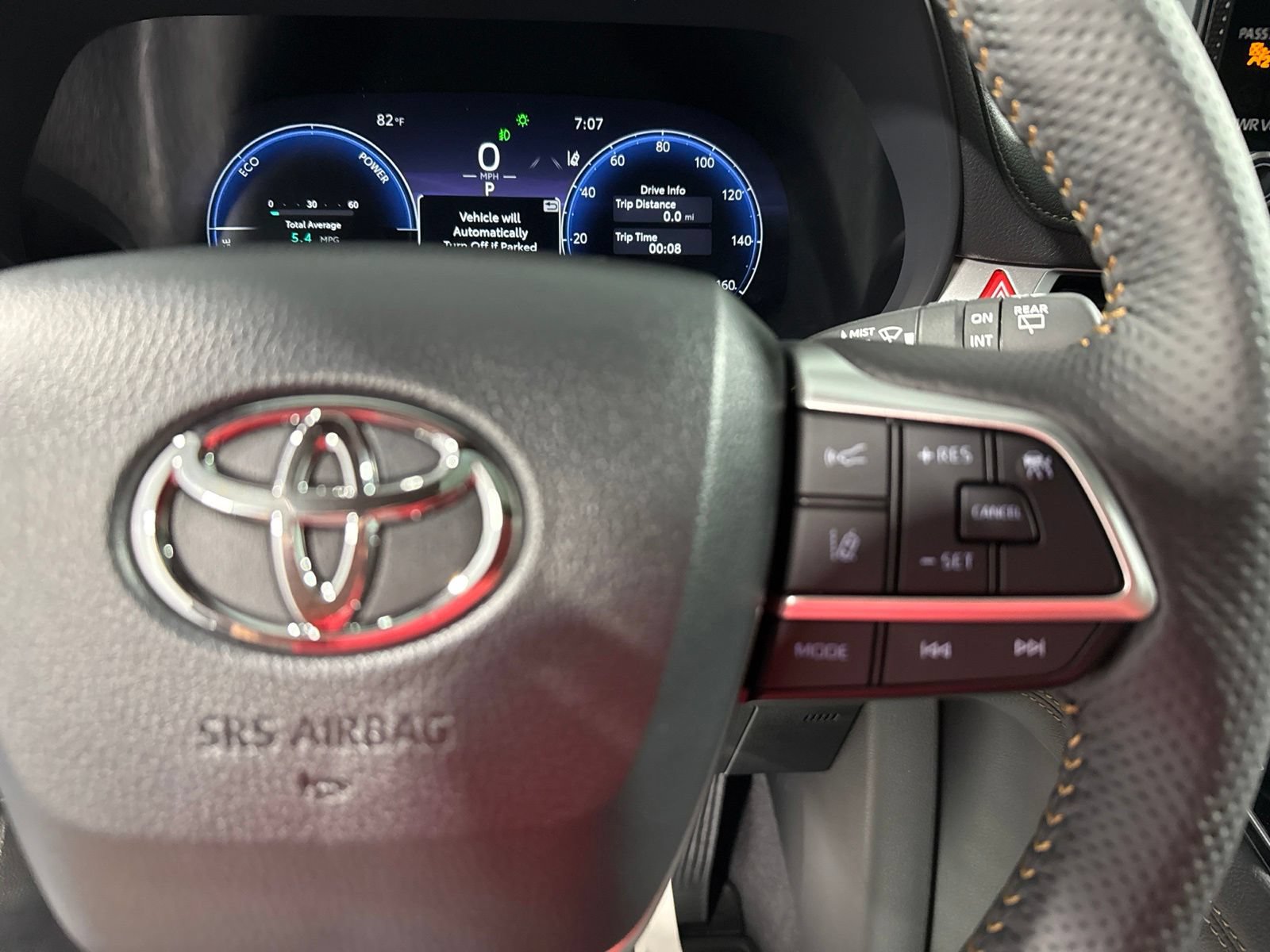 New 2026 Toyota Sienna XLE Woodland Edition AWD/4WD image 39
