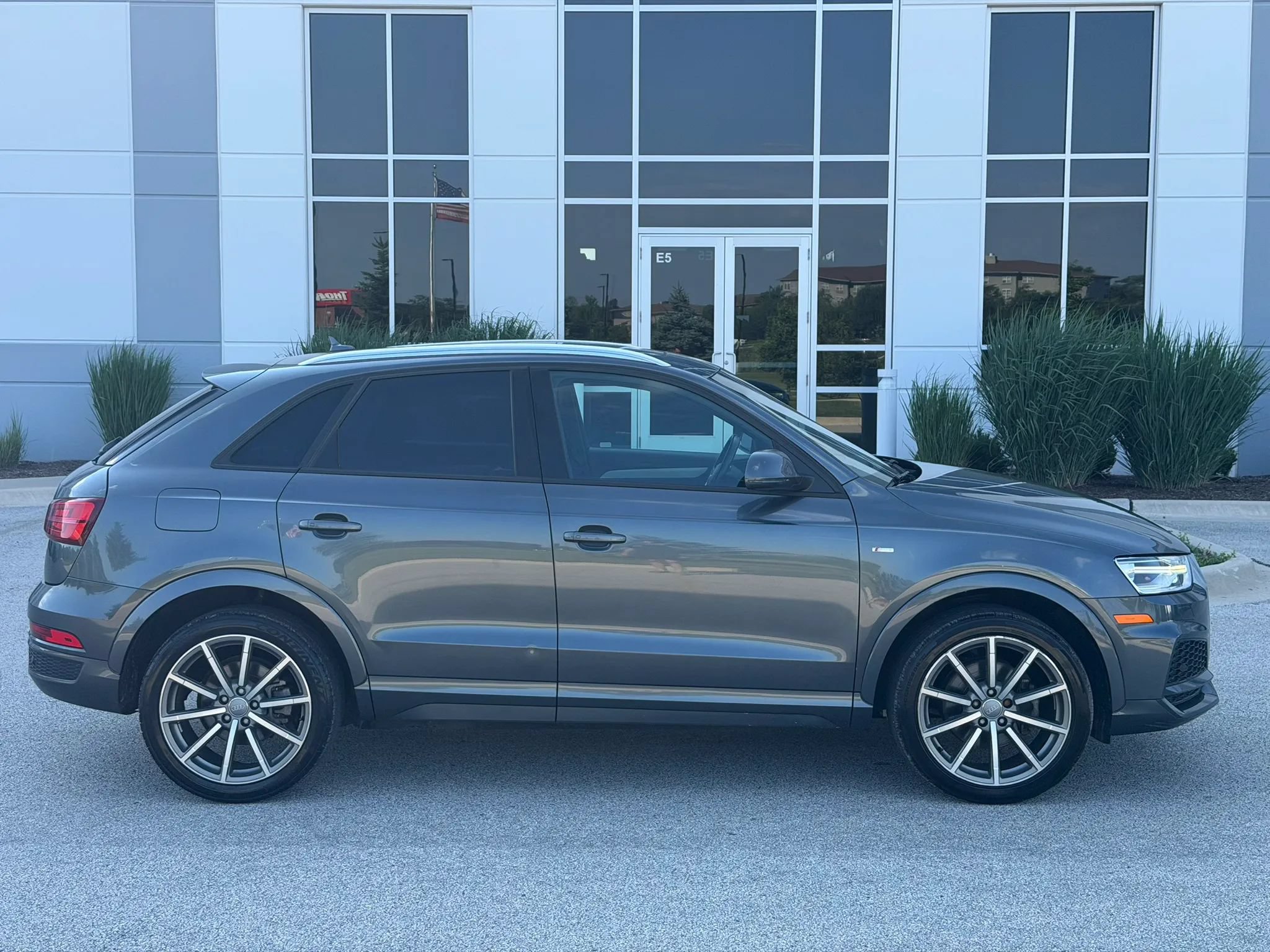 Used 2018 Audi Q3 2.0T Premium FWD image 4