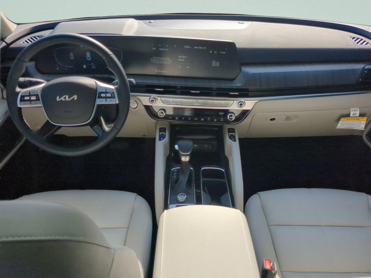 Certified 2025 Kia Telluride EX image 13