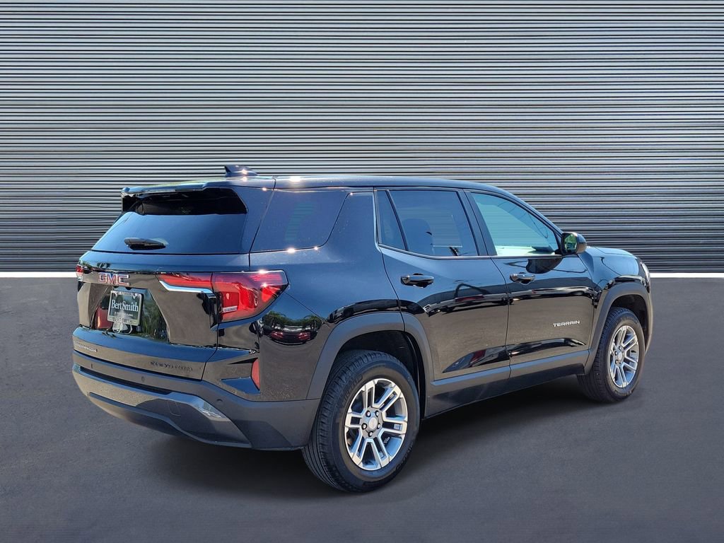 Used 2025 GMC Terrain Elevation AWD/4WD image 3