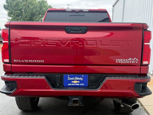 Used 2026 Chevrolet Silverado 2500 High Country w/ Technology Package AWD/4WD image 15