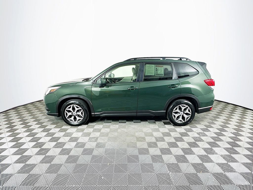 Used 2024 Subaru Forester Premium image 6