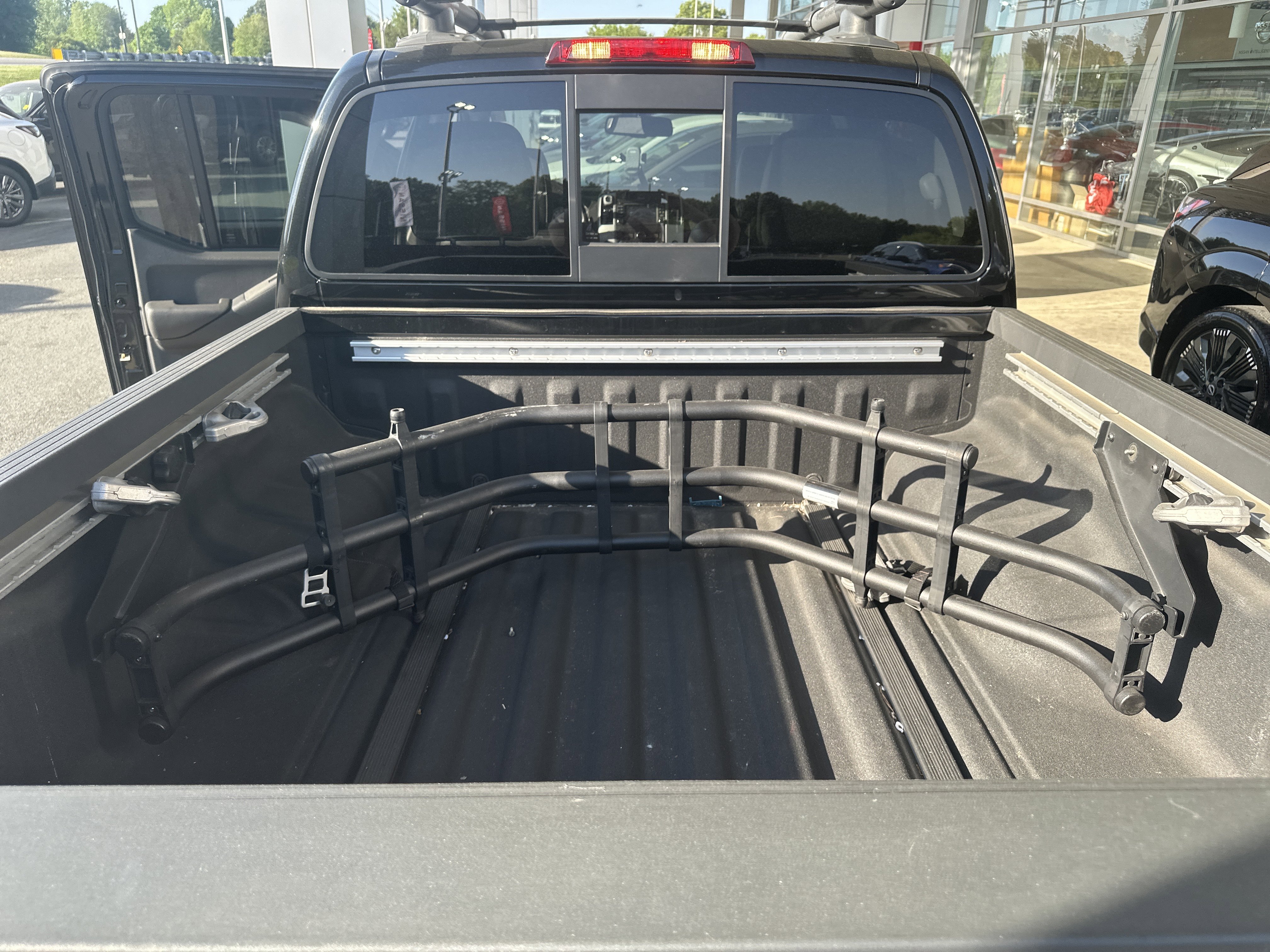 Used 2021 Nissan Frontier PRO-4X w/ Pro-4x Utility Package image 20