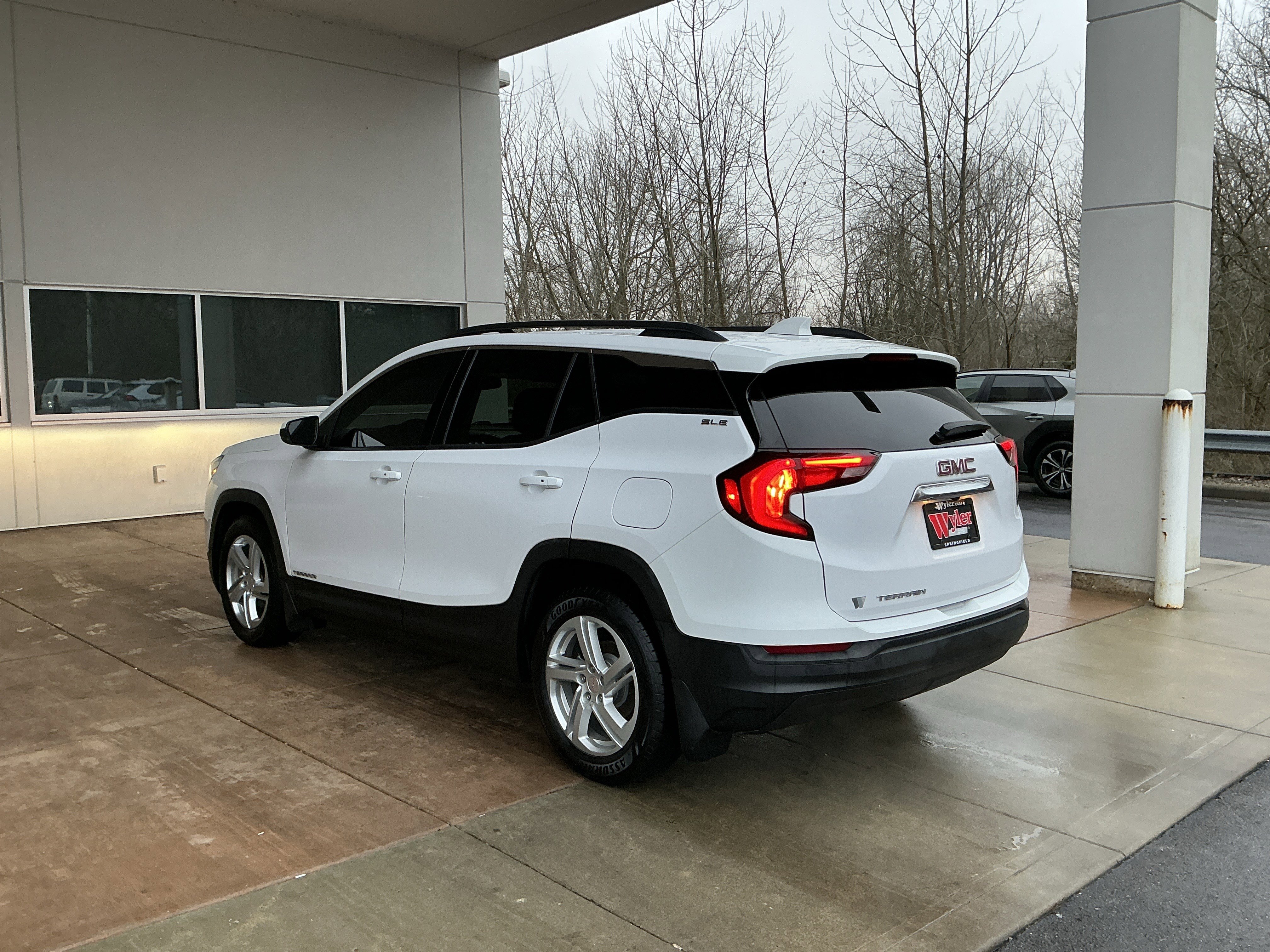 Used 2018 GMC Terrain SLE w/ Driver Convenience Package image 20