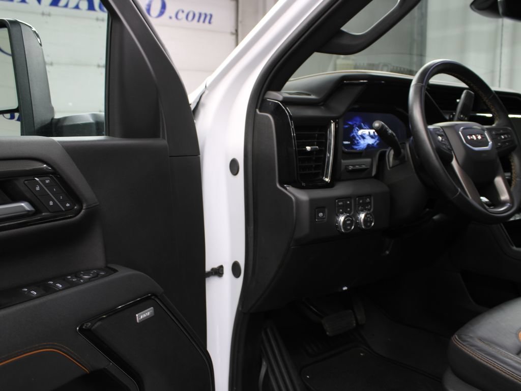 Used 2026 GMC Sierra 2500 AT4 w/ Technology Package AWD/4WD image 64