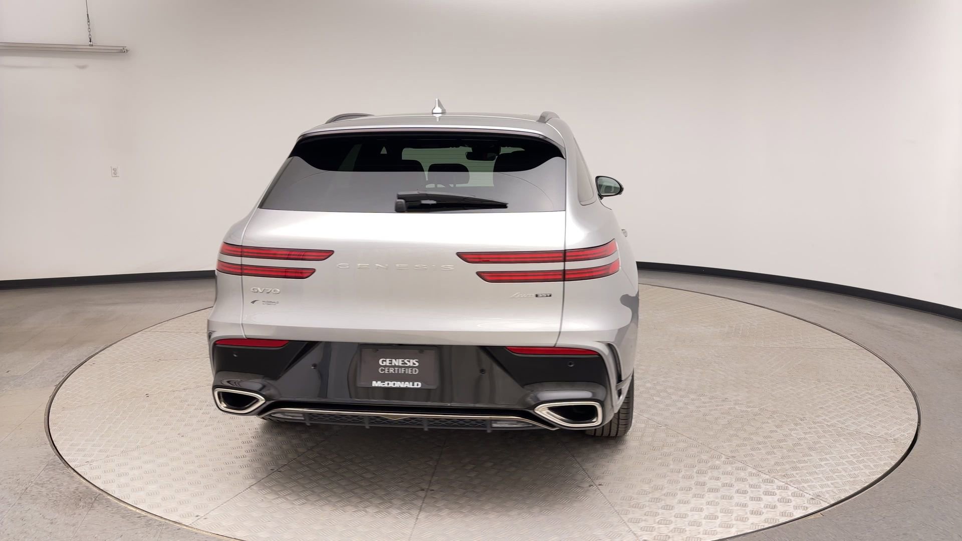 Certified 2026 Genesis GV70 3.5T Sport Advanced AWD/4WD image 3