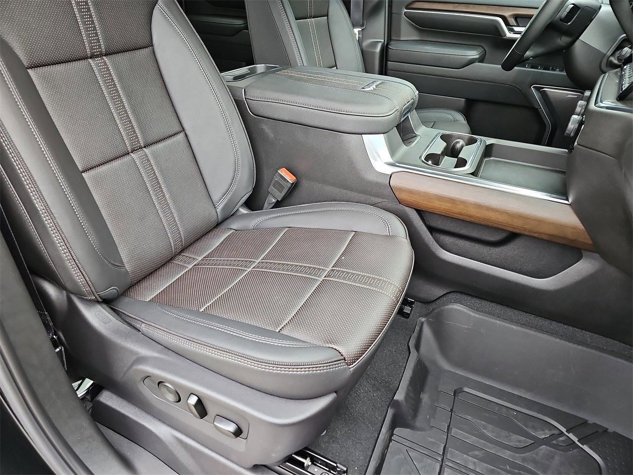 New 2025 Chevrolet Silverado 2500 High Country w/ Technology Package image 10