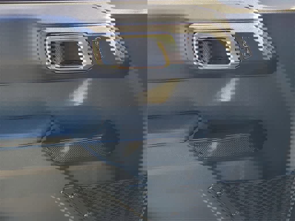 Used 2025 Ford Bronco Badlands image 20