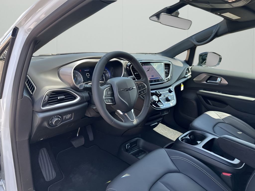 New 2026 Chrysler Voyager LX image 24