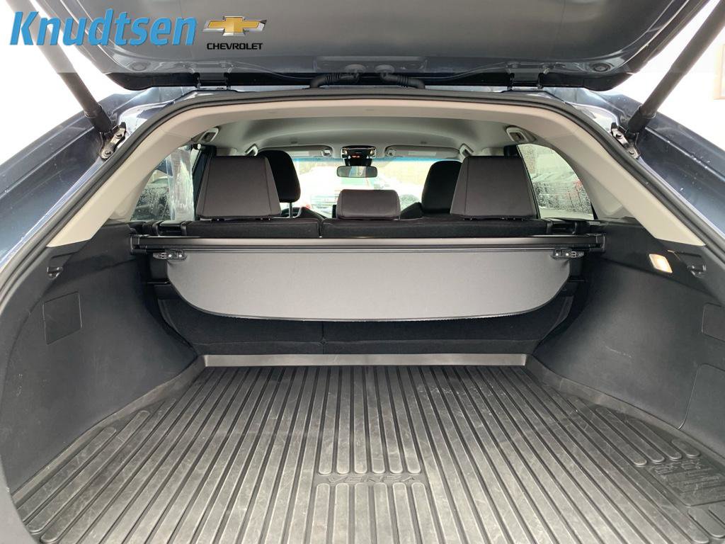 Used 2024 Toyota Venza LE image 17