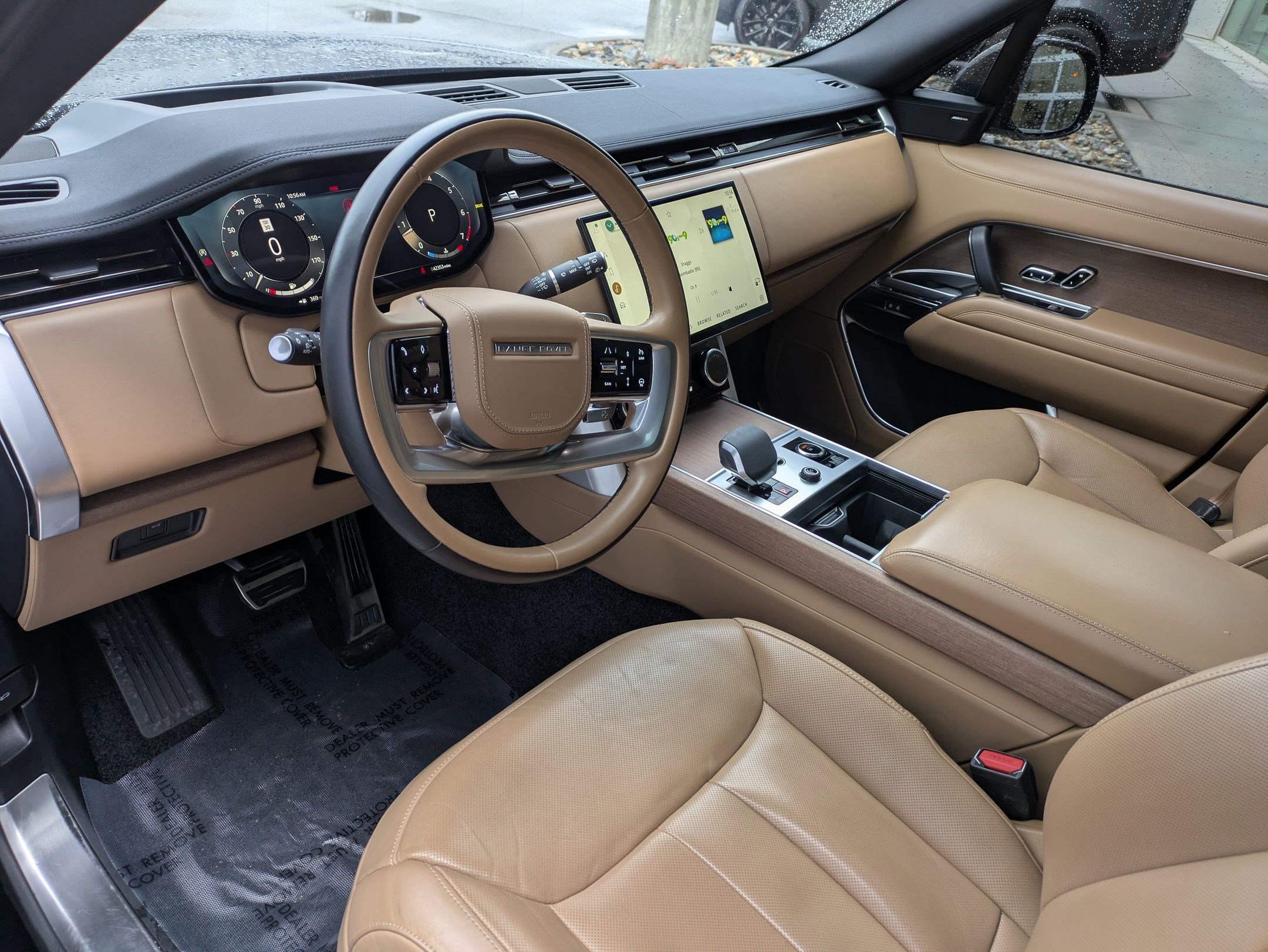 Certified 2023 Land Rover Range Rover SE image 16