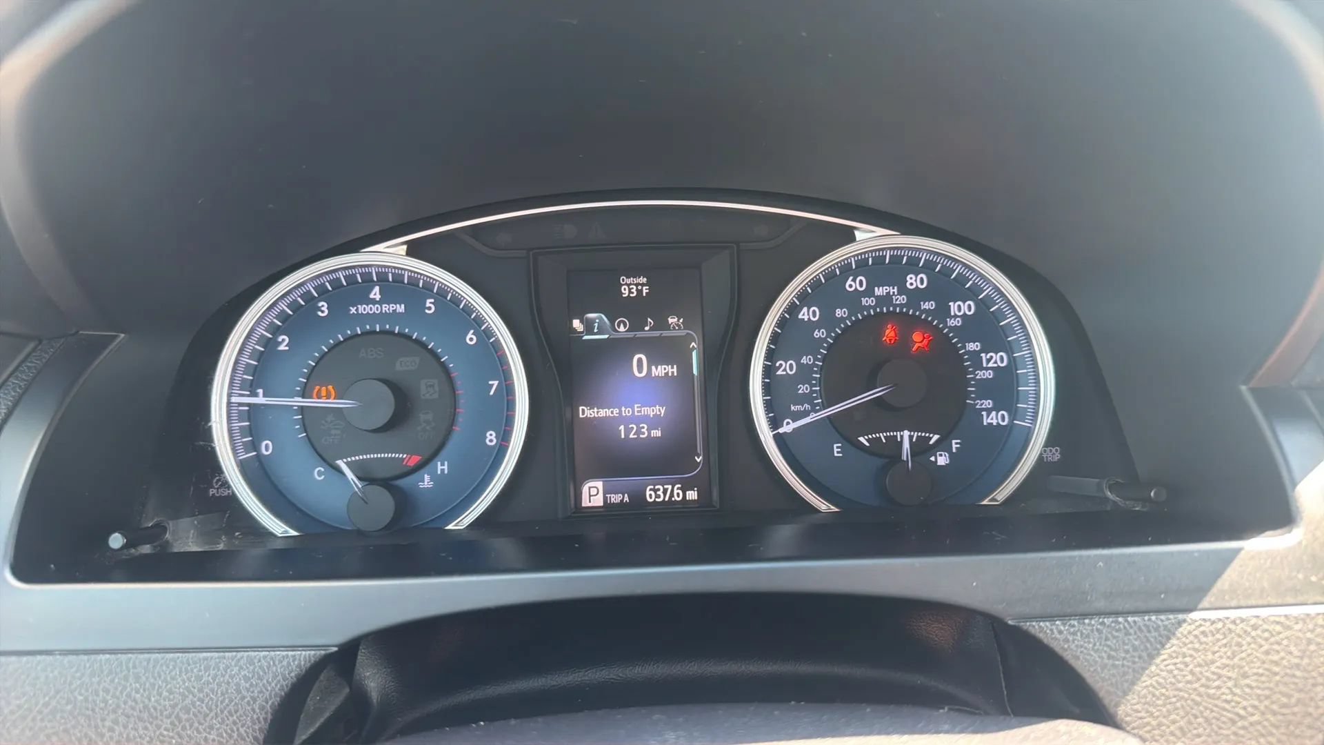 Used 2015 Toyota Camry XLE w/ Advanced Technology Package FWD image 14