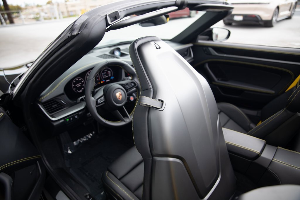 New 2026 Porsche 911 Carrera image 21