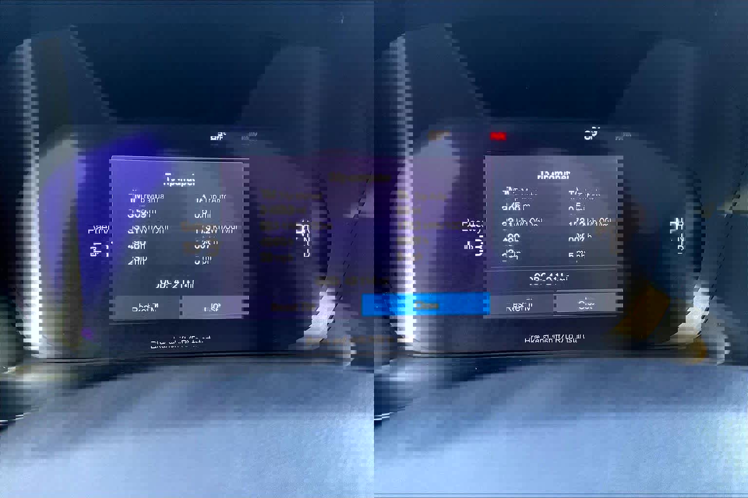 Used 2023 Volvo C40 P8 Recharge Ultimate image 22